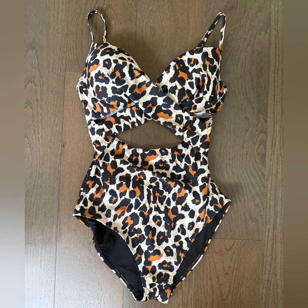 Hiloor Leopard Cutout One-Piece Swimsuit - NWT Size L / US 10